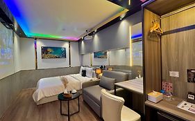 M&H Hotel